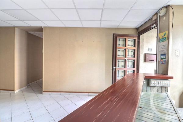 Appartement F4 à vendre  4 pièces - 88,58 m2 VAUJOURS - 93