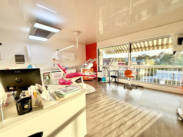 Local commercial Professions libérales Garches 3 pièces 71 m2