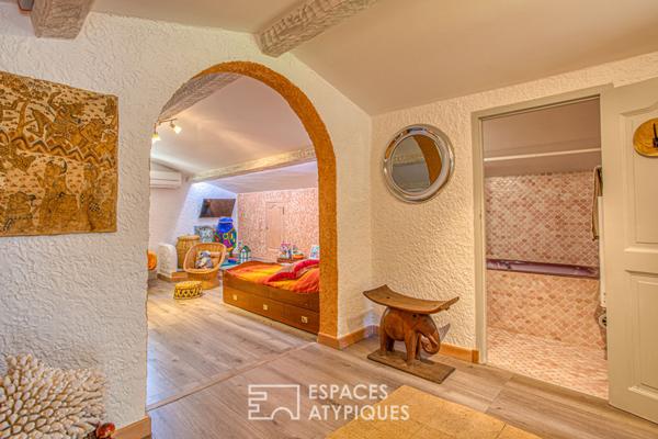 Dans un écrin de verdure, maison de caractère avec vue panoramique