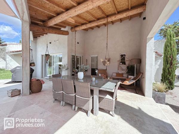 Maison de plain-pied, 5 pièces 200 m², à Pernes-Les-Fontaines