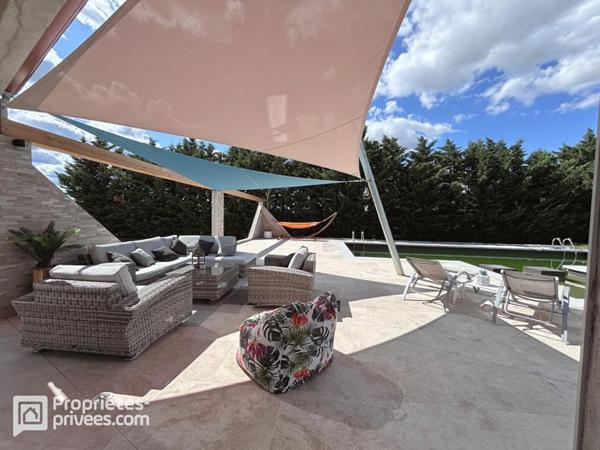 Maison de plain-pied, 5 pièces 200 m², à Pernes-Les-Fontaines