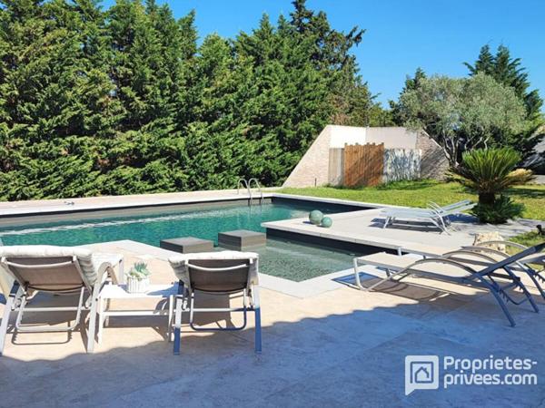 Maison de plain-pied, 5 pièces 200 m², à Pernes-Les-Fontaines