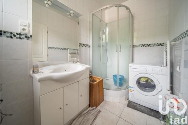 Appartement 3 pièces de 45 m² à Algrange (57440)