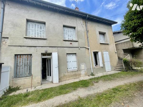 IMMEUBLE DE RAPPORT À RÉNOVER – 4 LOGEMENTS + GARAGES – SARRAS (07370)