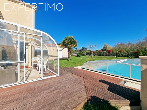 Bourgneuf-en-Retz (44580) Villa 7 pièces + studio 200 m²– Vue marais – Piscine – Terrain 1455 m²