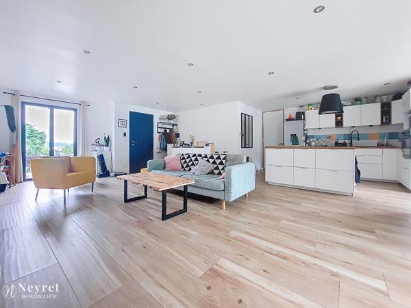 – 125 m² - 3 chambres 1 bureau- sous-sol – Terrain 1157 m²- piscine