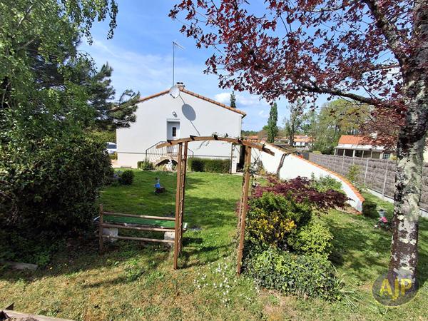 Vente maison Mouilleron Le Captif : 213 000 € - AJP Immobilier La Roche-sur-Yon