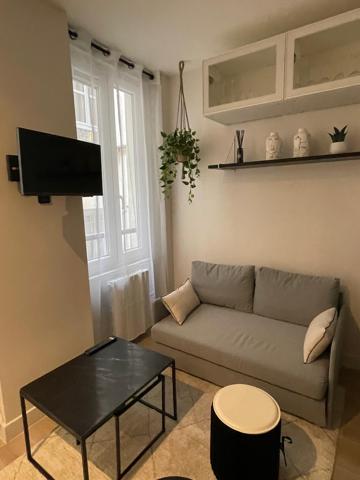 75002 Paris - Appartement situé rue des Petits Carreaux