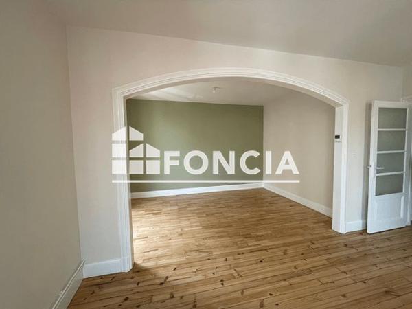 Location Appartement 4 pièces 103.94 m² - 9, RUE FRANCISQUE ROCHARD Roanne 42300