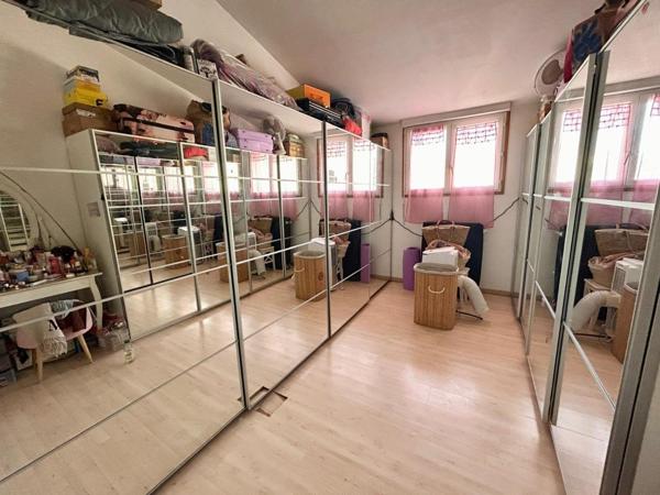 Appartement à GRIMAUD, 83310 - 5 pièces 149m²