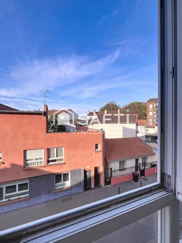 Luminosité, confort et emplacement idéal à Saint-Denis Porte de Paris !