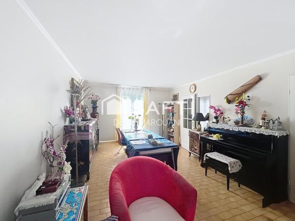 Maison familiale spacieuse avec jardin et garage