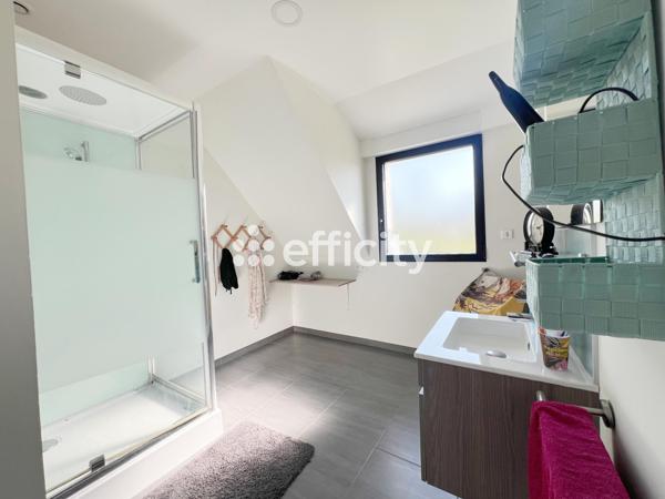 Maison 7 pièces - 166 m²