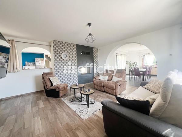 Maison 7 pièces - 166 m²