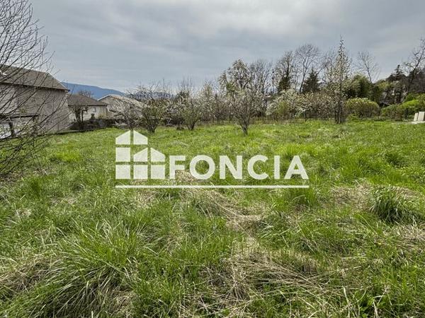 À vendre Terrain 1243 m² - Saint-ismier 38330