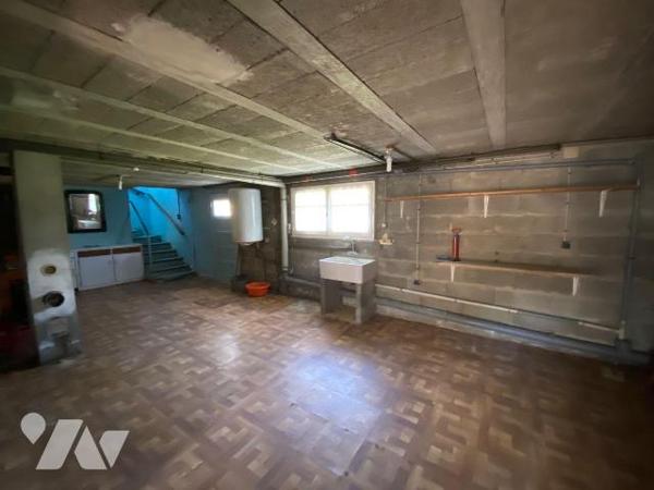 Maison à Vendre à Plouha (22580) en Côtes-d'Armor (22)

Cette maison d'une superficie habitab...