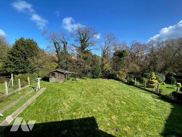 Maison à Vendre à Plouha (22580) en Côtes-d'Armor (22)

Cette maison d'une superficie habitab...