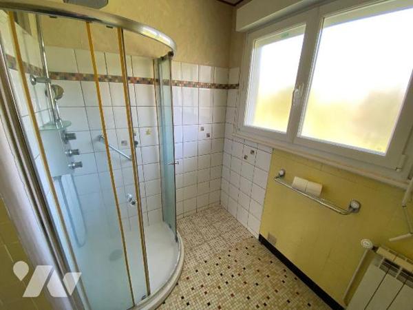 Maison à Vendre à Plouha (22580) en Côtes-d'Armor (22)

Cette maison d'une superficie habitab...