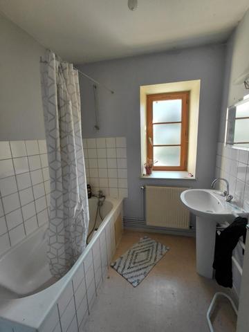 Immeuble de rapport situé à FAYL BILLOT 52500
