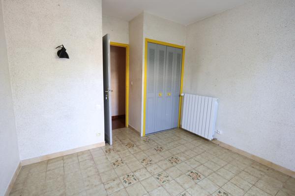 Maison T6 avec garages et piscine - Manosque - Réf. 535-M