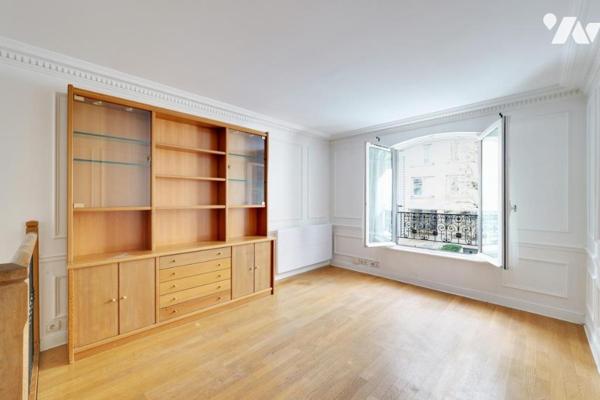 Duplex 2 pièces lumineux, calme, proche Jardin du Luxembourg.