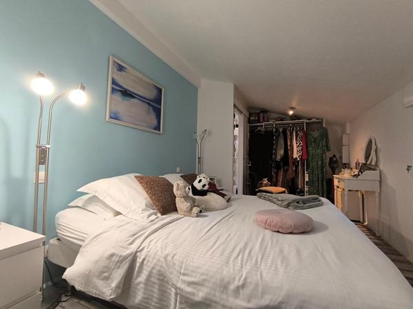 Magnifique et grande propriété 8 pièces, 5 chambres avec jardin paysagé au coeur du pays des achards