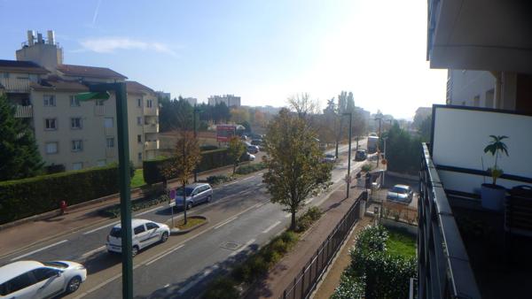 Appartement T3 de 62,77 m² avec terrasse et garage à Pierre-Bénite , Pierre-bénite