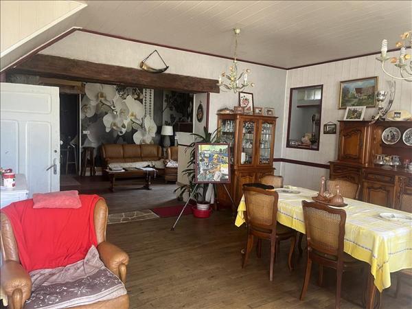 Maison à vendre |  Saint-Yrieix-la-Perche |  5 pièces | 125 m²