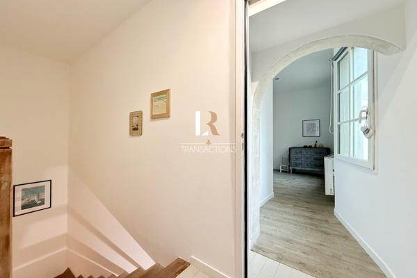 La Rochelle (17000) Préfecture - Immeuble avec deux spacieux appartements