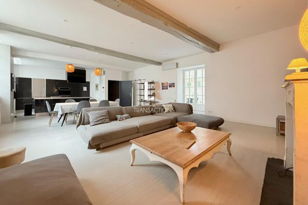 La Rochelle (17000) Préfecture - Immeuble avec deux spacieux appartements