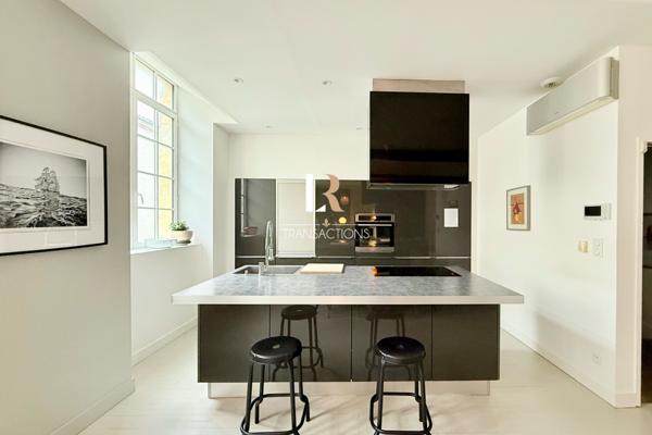 La Rochelle (17000) Préfecture - Immeuble avec deux spacieux appartements