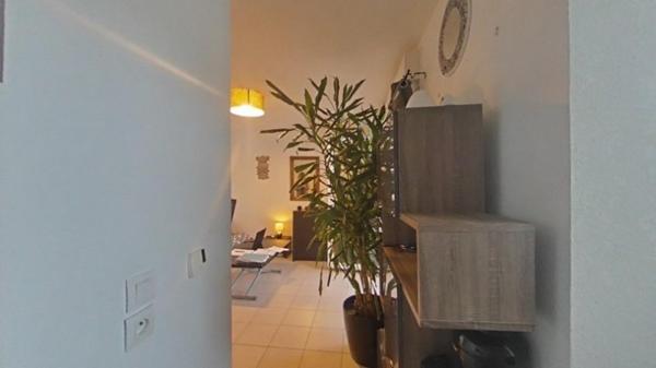 Studio 24 m² - terrasse 9 m² - 1 place de parking privative