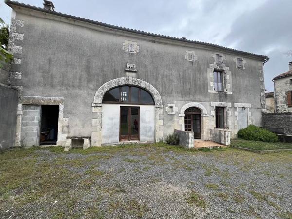 Maison à vendre |  Courcôme |  7 pièces | 180 m²