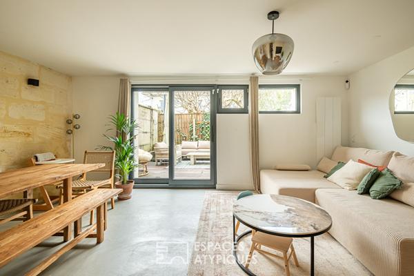 Maison avec double extérieurs et piscine à Bacalan