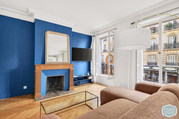 Paris 8ème - Bel appartement Haussmannien de 62,18m² Carrez