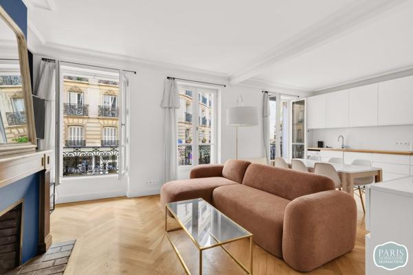Paris 8ème - Bel appartement Haussmannien de 62,18m² Carrez