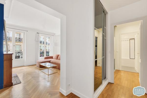 Paris 8ème - Bel appartement Haussmannien de 62,18m² Carrez