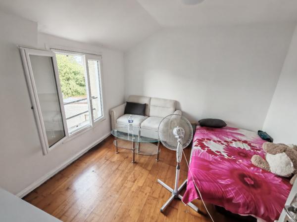 Appartement
         2 pièces
        - 31 m² 118 000 € *