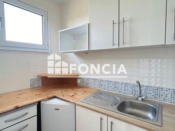 Location Studio 37.98 m² - 71 RUE DE CORGNAC Limoges 87000