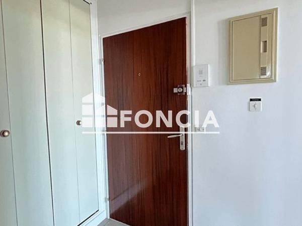 Location Studio 37.98 m² - 71 RUE DE CORGNAC Limoges 87000