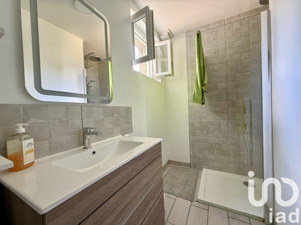 Immeuble à vendre 121 m² Vouillé