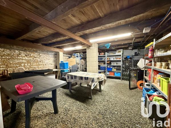Immeuble à vendre 121 m² Vouillé