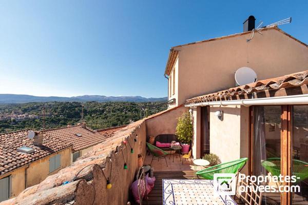 Maison de village avec terrasse et vue dégagée