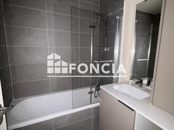 Location Appartement 3 pièces 86.37 m² - Agen 47000