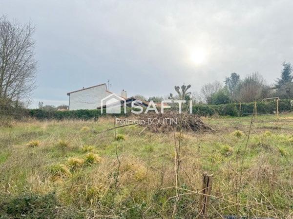 TERRAIN A BÂTIR 480 M2 A BESSINES !
