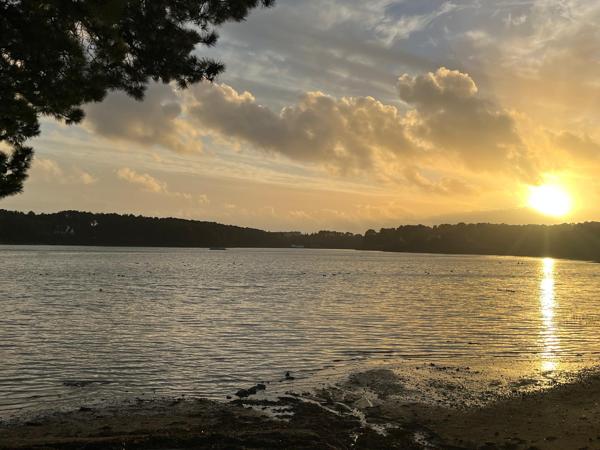 Propriété de charme avec vue sur le Golfe du Morbihan et piscine chauffée à vendre à Arradon