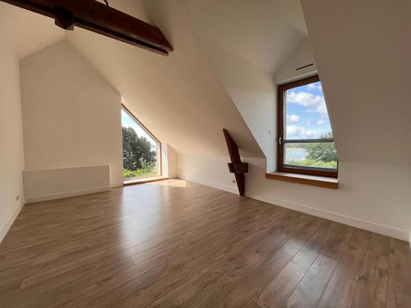 Propriété de charme avec vue sur le Golfe du Morbihan et piscine chauffée à vendre à Arradon