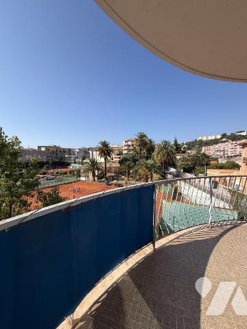 Menton centre, 3 pièces de 77 m² proche des tennis 