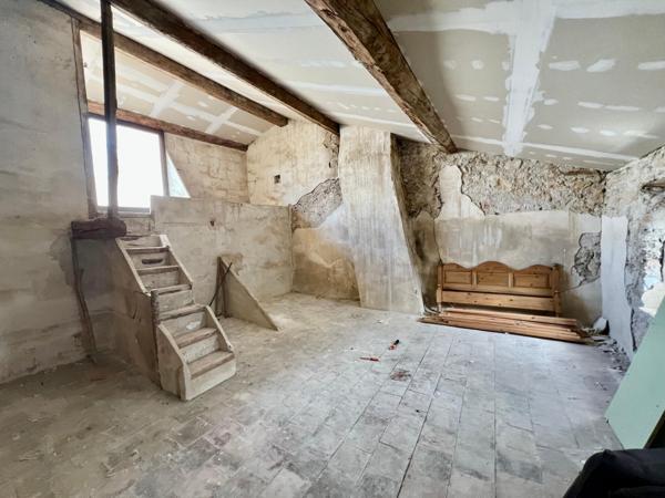 En exclusivité : Grande maison 214 m² – Idéal gîtes / chambres d’hôtes / demeure familiale – Jardin – Proche Lézignan-Corbières – 309 000 € FAI