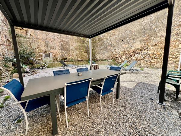 En exclusivité : Grande maison 214 m² – Idéal gîtes / chambres d’hôtes / demeure familiale – Jardin – Proche Lézignan-Corbières – 309 000 € FAI